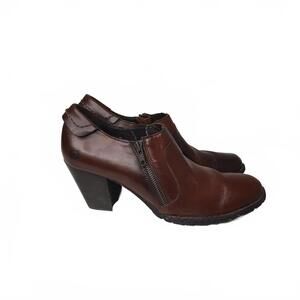 Born Women's Brown Leather Heeled Booties Size 11